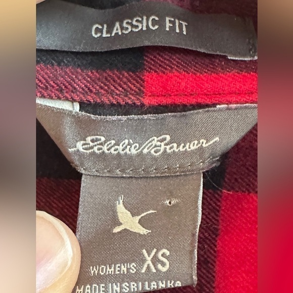 Eddie Bauer Classic Fit flannel - Picture 6 of 7